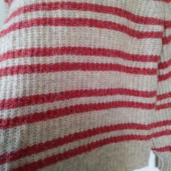 Wearing Your ❤️ On Your Sleeve Chunky Knit Turtleneck Sweater ~ L - Picture 11 of 11